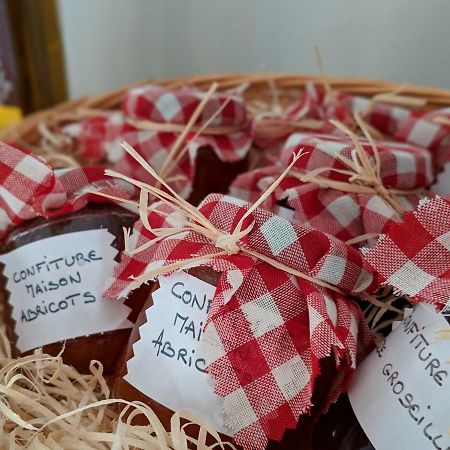Loge Montaigne Bed & Breakfast L'Hopital-sous-Rochefort Bagian luar foto
